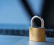 Direkten Wechsel zur Konkurrenz erschweren