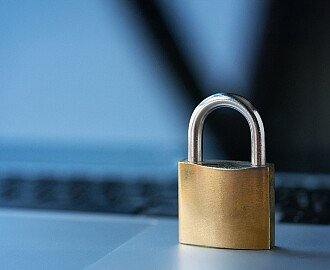 Direkten Wechsel zur Konkurrenz erschweren